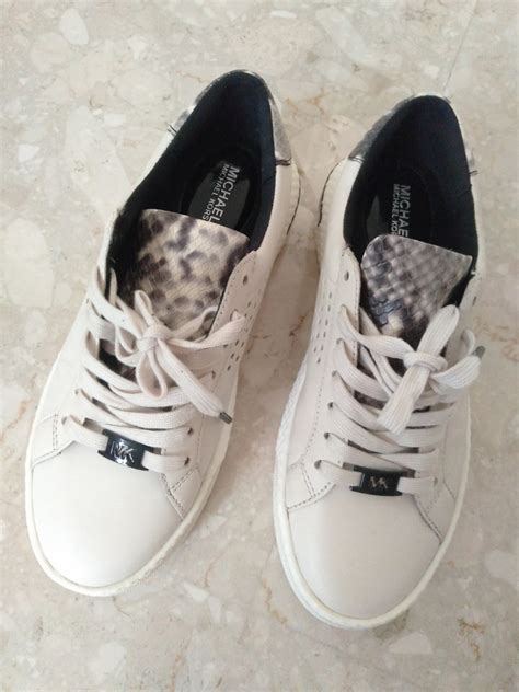michael kors walking shoes